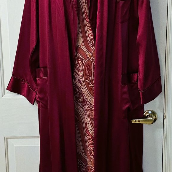 NWOT Target Womens Nightgown & Robe Set Long 100% Silk Red Paisley Small - Picture 10 of 16